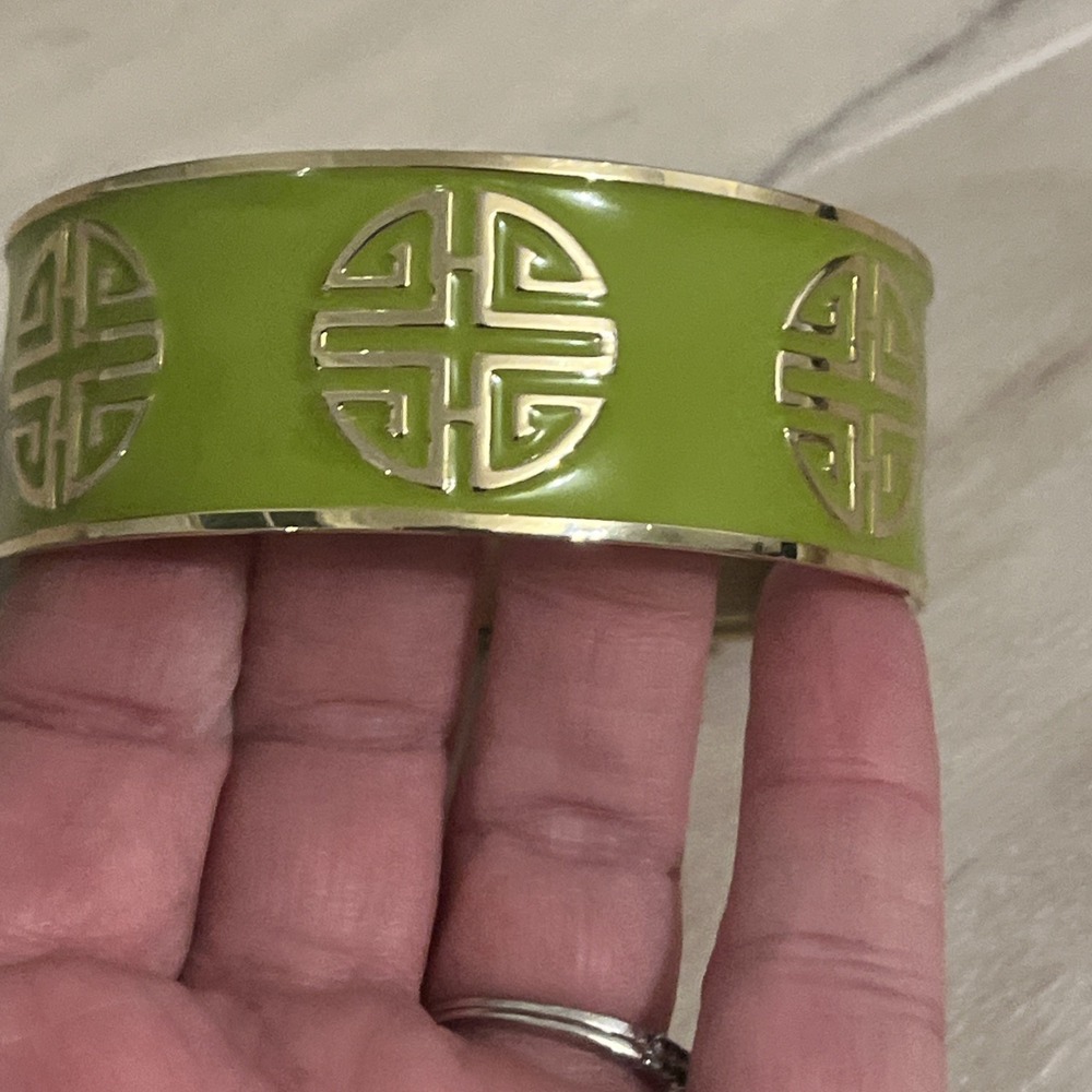 Shanghai Tang Green and Gold Enamel Bangle Bracelet - Picture 9 of 9